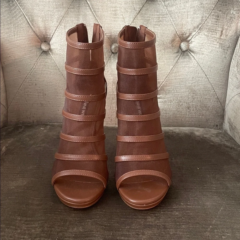 Nine West Women's Larang Peep Toe Stiletto Dress Booties Size 5.5 Cognac brown